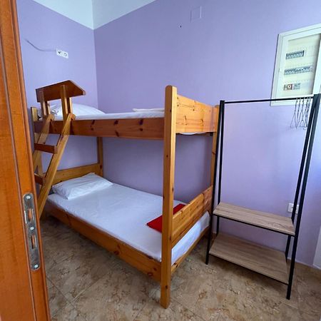 Teen Hub 埃尔莫波利斯 外观 照片